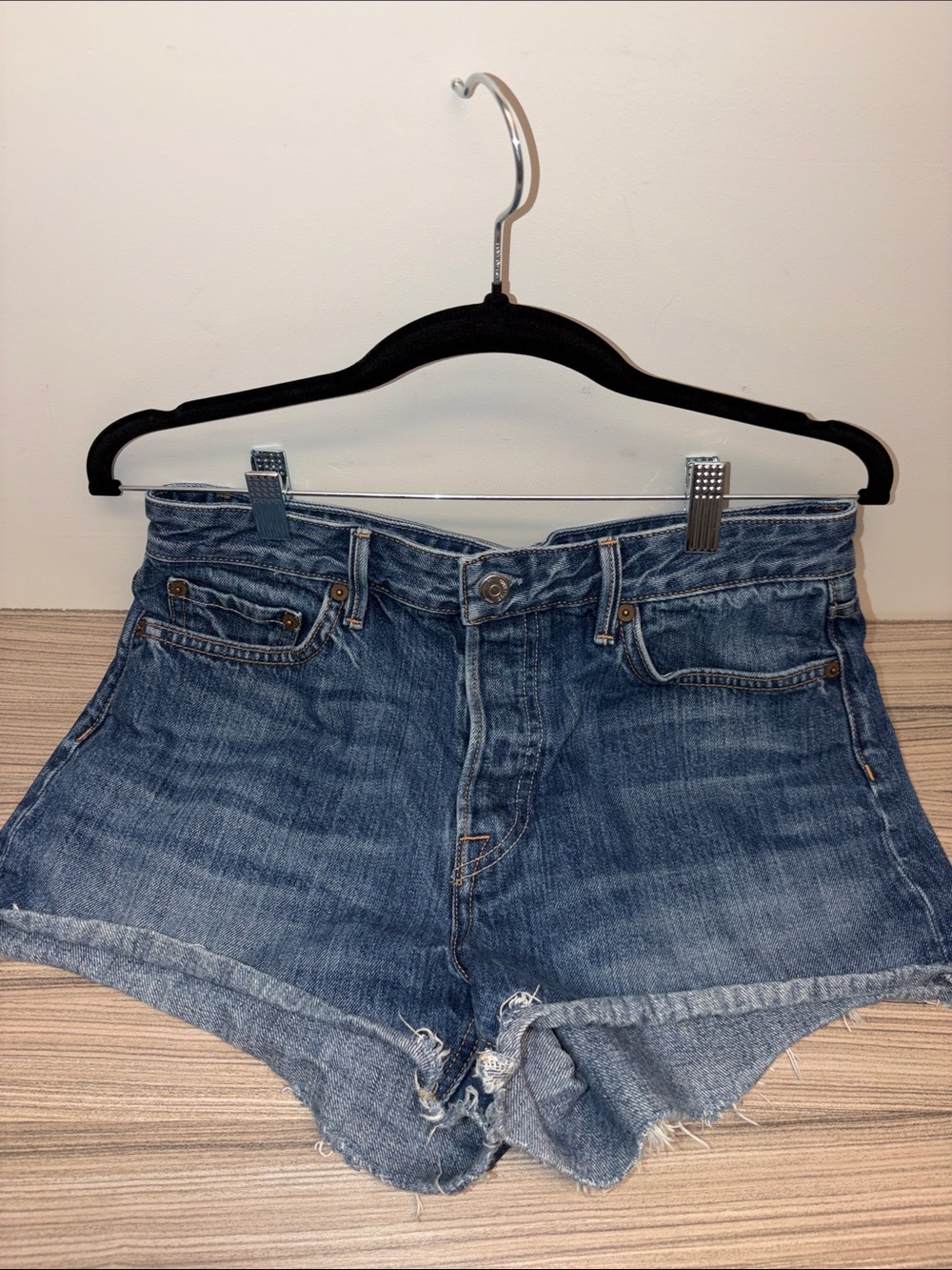 GRLFRND Helena Blue Denim Cutoff Shorts with Raw Hem Sz 28